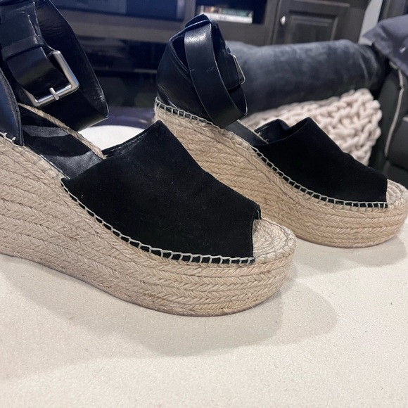 Marc Fisher Size 10 Wedge - Picture 3 of 7